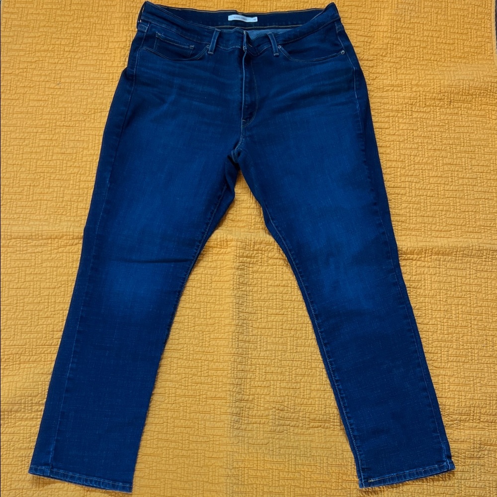 Levi's Classic Indigo Straight Leg Women's Jeans